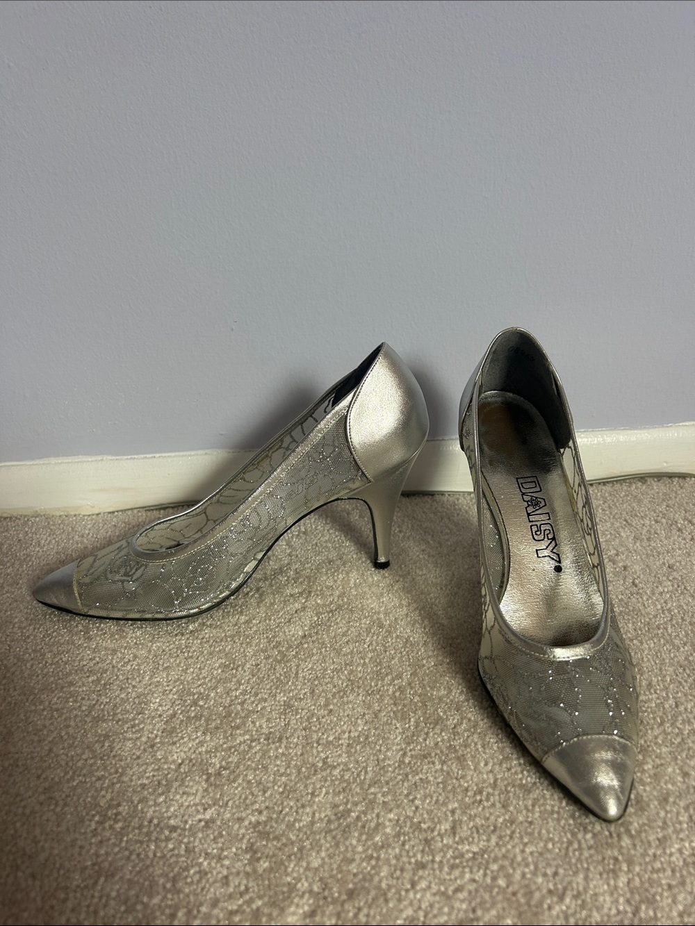 Daisy Metallic Silver Pointed-Toe Lace Pumps